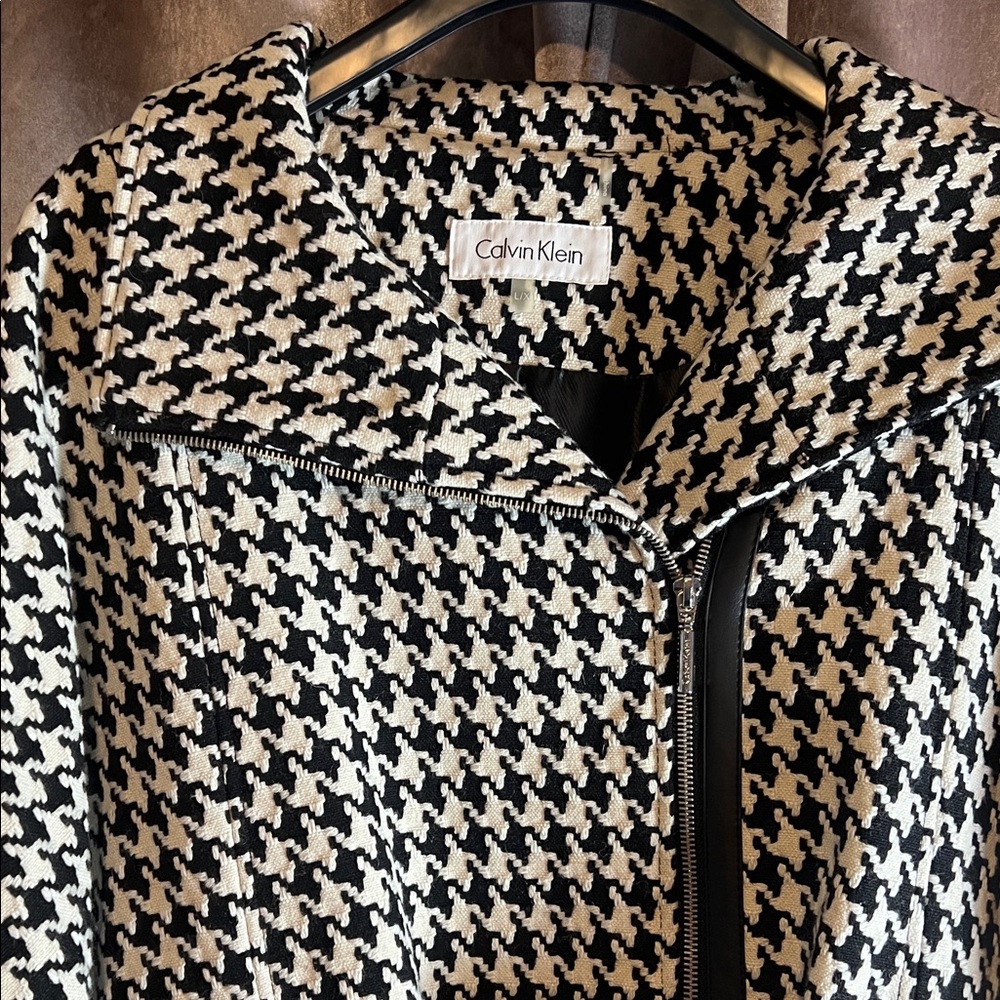 Calvin Klein Chic Belted Houndstooth Cape Coat with Zip Closure Size L/XL - Picture 8 of 14